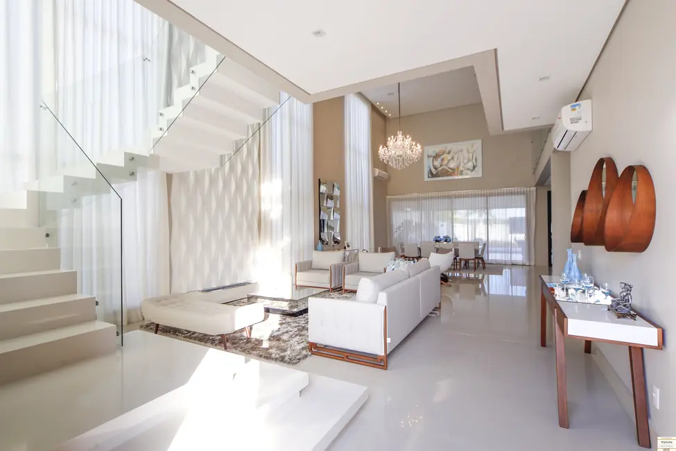 Casa de Condomínio com 4 quartos à venda, 700m2 em Jardim Residencial Saint Patrick, Sorocaba - SP - imagem 2 Foto 2 de Casa de Condomínio com 4 quartos à venda, 700m2 em Jardim Residencial Saint Patrick, Sorocaba - SP