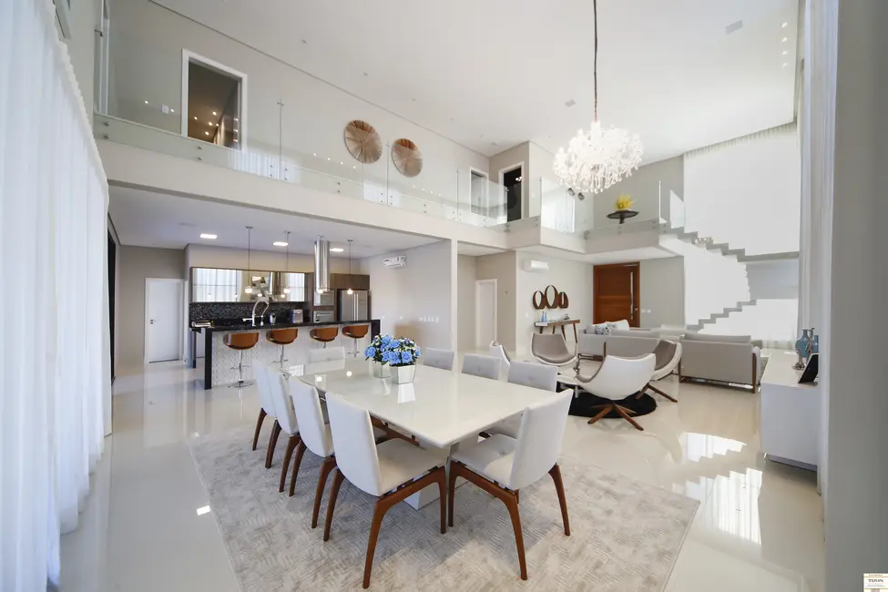 Casa de Condomínio com 4 quartos à venda, 700m2 em Jardim Residencial Saint Patrick, Sorocaba - SP - imagem 3 Foto 3 de Casa de Condomínio com 4 quartos à venda, 700m2 em Jardim Residencial Saint Patrick, Sorocaba - SP