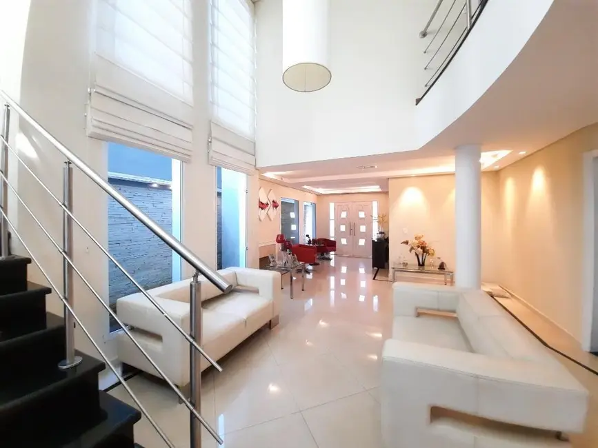 Casa de Condomínio com 4 quartos à venda, 347m2 em Parque Residencial Villa dos Inglezes, Sorocaba - SP - imagem 3 Foto 3 de Casa de Condomínio com 4 quartos à venda, 347m2 em Parque Residencial Villa dos Inglezes, Sorocaba - SP