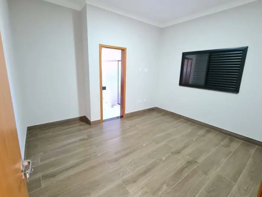 Casa de Condomínio com 3 quartos à venda, 300m2 em Jardim Portal da Primavera, Sorocaba - SP - imagem 4 Foto 4 de Casa de Condomínio com 3 quartos à venda, 300m2 em Jardim Portal da Primavera, Sorocaba - SP