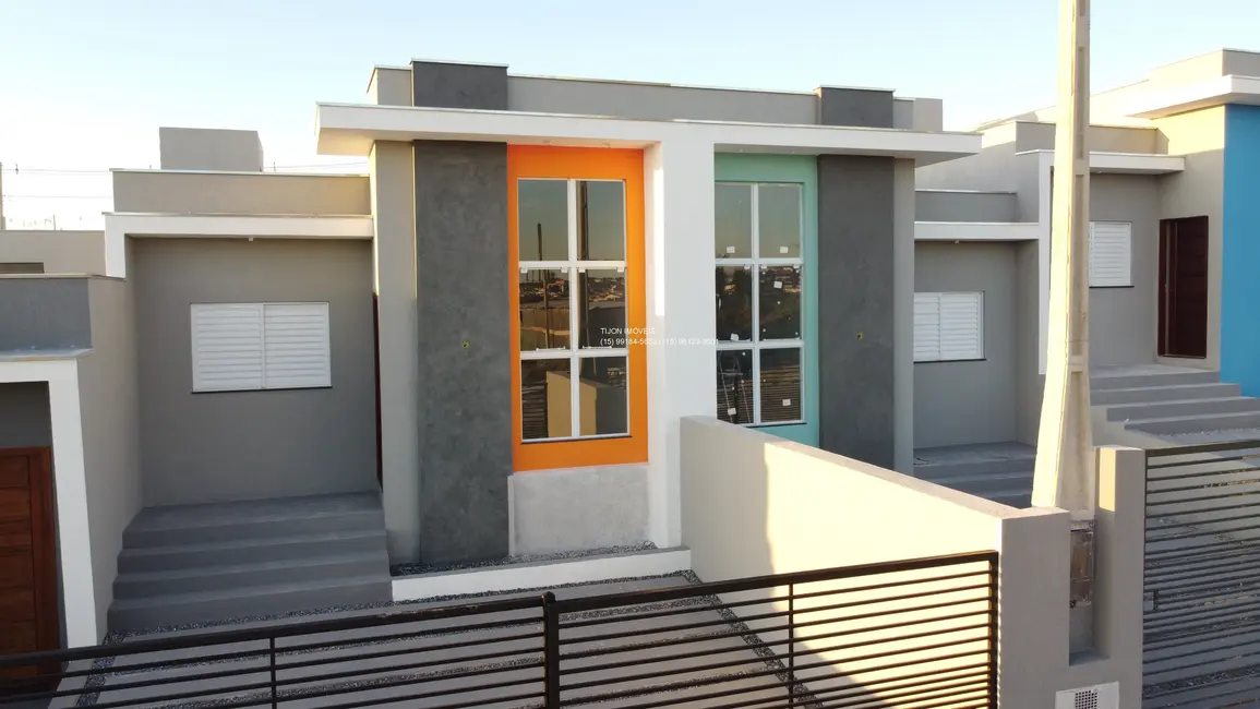 Foto 2 de Casa com 2 quartos à venda, 56m2 em Salto De Pirapora - SP