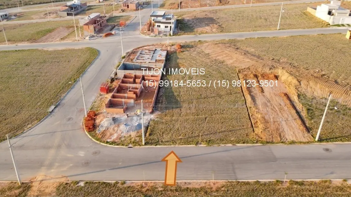 Foto 1 de Terreno / Lote à venda, 250m2 em Salto De Pirapora - SP