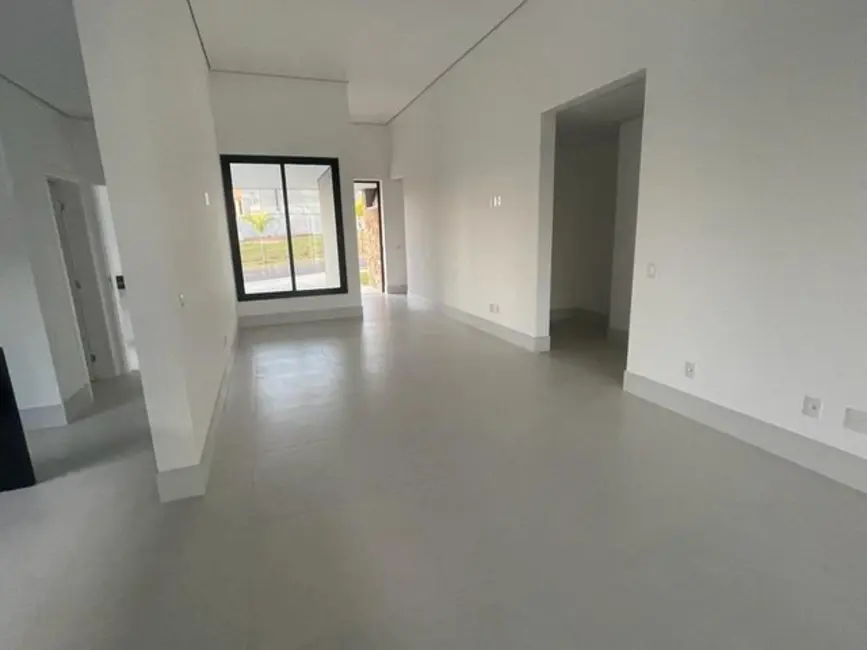 Foto 3 de Casa de Condomínio com 3 quartos à venda, 231m2 em Votorantim - SP