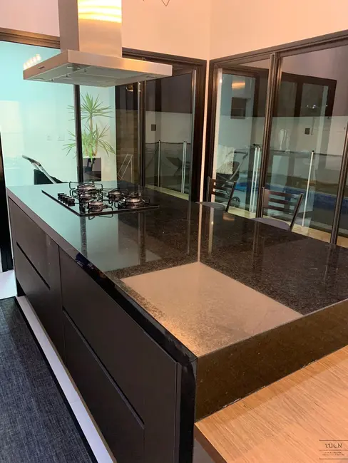 Casa de Condomínio com 3 quartos à venda, 195m2 em Sorocaba - SP - imagem 3 Foto 3 de Casa de Condomínio com 3 quartos à venda, 195m2 em Sorocaba - SP