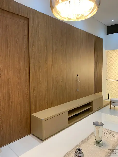 Casa de Condomínio com 3 quartos à venda, 195m2 em Sorocaba - SP - imagem 2 Foto 2 de Casa de Condomínio com 3 quartos à venda, 195m2 em Sorocaba - SP