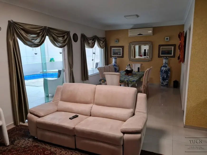 Casa de Condomínio com 5 quartos à venda, 450m2 em Granja Olga III, Sorocaba - SP - imagem 3 Foto 3 de Casa de Condomínio com 5 quartos à venda, 450m2 em Granja Olga III, Sorocaba - SP