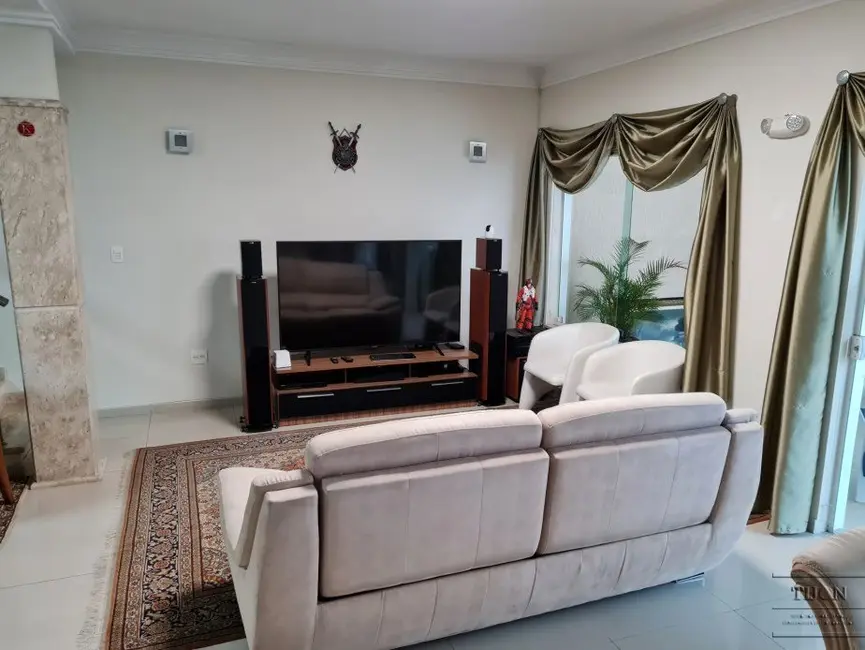Casa de Condomínio com 5 quartos à venda, 450m2 em Granja Olga III, Sorocaba - SP - imagem 2 Foto 2 de Casa de Condomínio com 5 quartos à venda, 450m2 em Granja Olga III, Sorocaba - SP