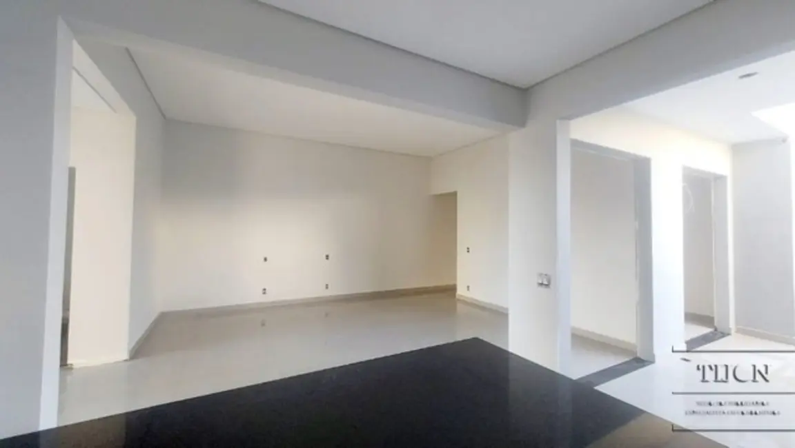 Casa de Condomínio com 3 quartos à venda, 175m2 em Sorocaba - SP - imagem 4 Foto 4 de Casa de Condomínio com 3 quartos à venda, 175m2 em Sorocaba - SP