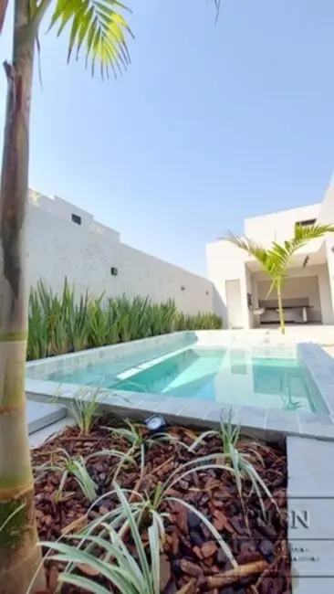 Casa de Condomínio com 3 quartos à venda, 175m2 em Sorocaba - SP - imagem 1 Foto 1 de Casa de Condomínio com 3 quartos à venda, 175m2 em Sorocaba - SP