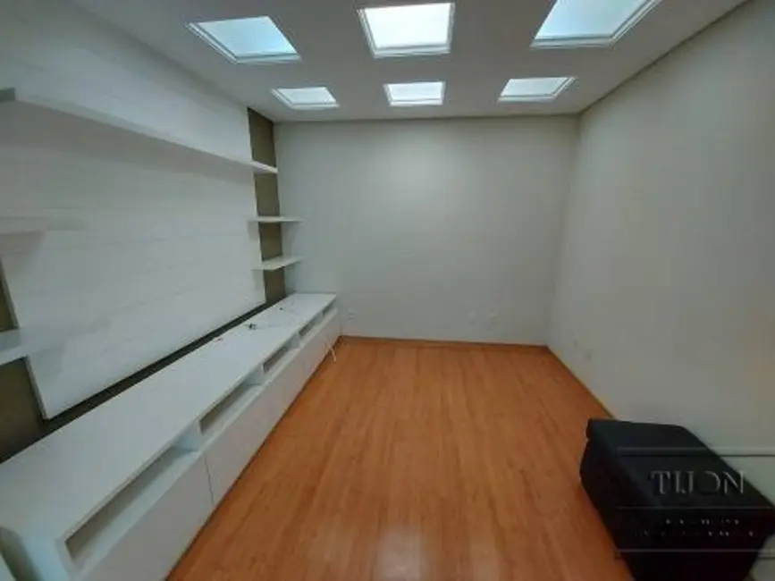 Casa de Condomínio com 3 quartos à venda, 258m2 em Granja Olga II, Sorocaba - SP - imagem 4 Foto 4 de Casa de Condomínio com 3 quartos à venda, 258m2 em Granja Olga II, Sorocaba - SP