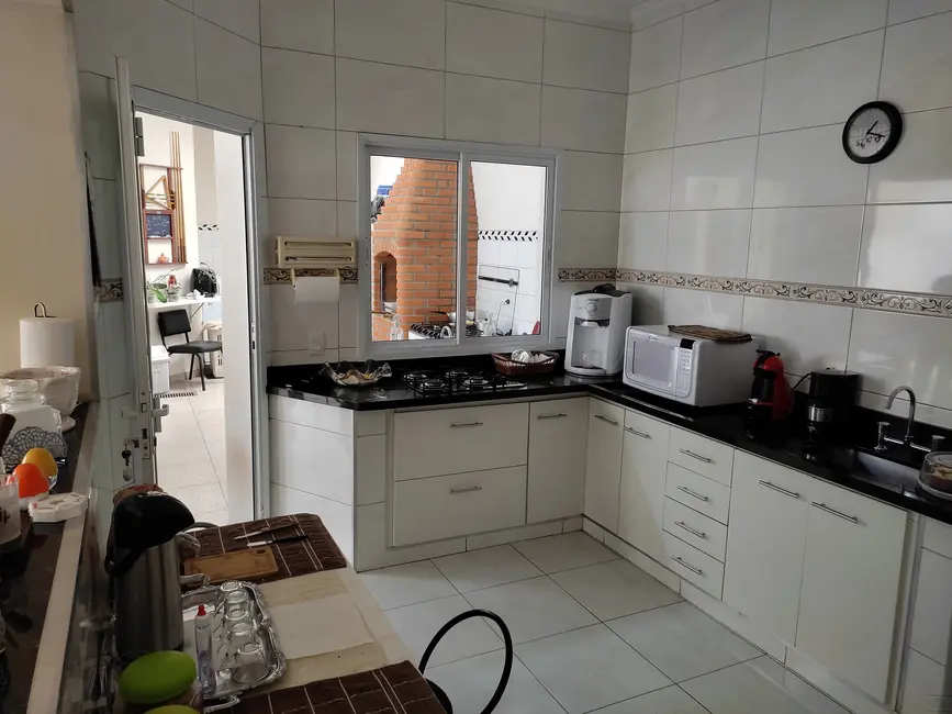 Foto 4 de Casa de Condomínio com 3 quartos à venda, 248m2 em Aracoiaba Da Serra - SP