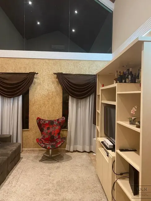 Casa de Condomínio com 3 quartos à venda, 355m2 em Jardim Ibiti do Paço, Sorocaba - SP - imagem 8 Foto 8 de Casa de Condomínio com 3 quartos à venda, 355m2 em Jardim Ibiti do Paço, Sorocaba - SP