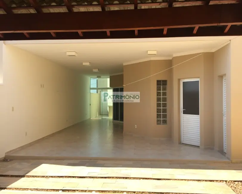 Casa de Condomínio com 3 quartos para alugar, 242m2 em Jaguariuna - SP - imagem 2 Foto 2 de Casa de Condomínio com 3 quartos para alugar, 242m2 em Jaguariuna - SP