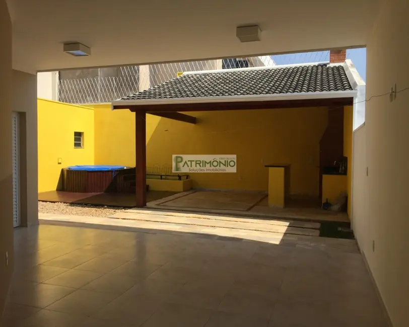 Casa de Condomínio com 3 quartos para alugar, 242m2 em Jaguariuna - SP - imagem 8 Foto 8 de Casa de Condomínio com 3 quartos para alugar, 242m2 em Jaguariuna - SP