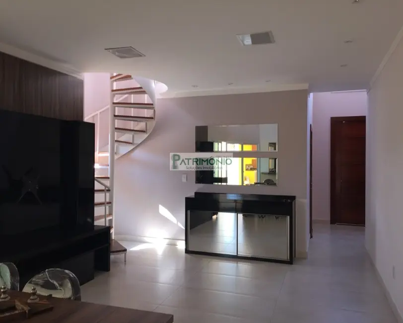 Casa de Condomínio com 3 quartos para alugar, 242m2 em Jaguariuna - SP - imagem 3 Foto 3 de Casa de Condomínio com 3 quartos para alugar, 242m2 em Jaguariuna - SP