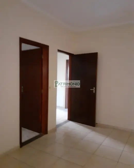 Foto 2 de Casa com 3 quartos à venda, 125m2 em Jaguariuna - SP