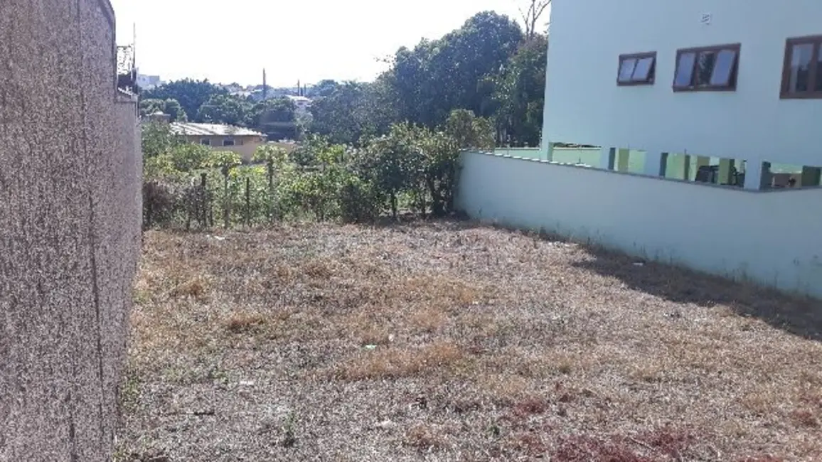 Foto 4 de Terreno / Lote à venda, 303m2 em Jaguariuna - SP