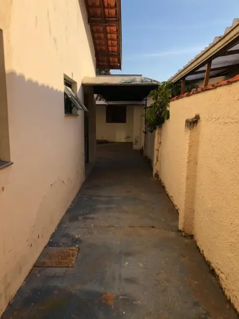 Foto 3 de Casa com 3 quartos à venda, 342m2 em Jaguariuna - SP
