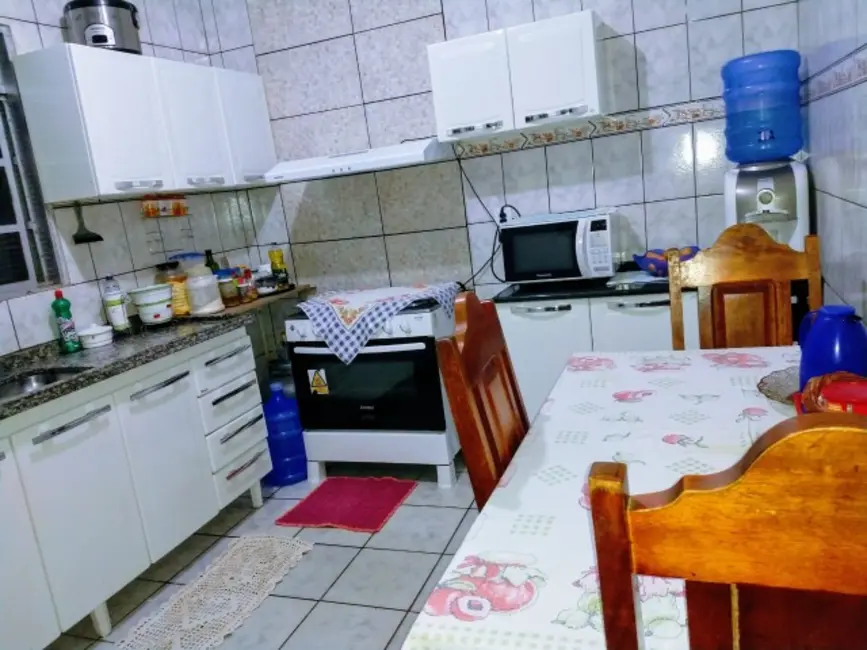 Foto 2 de Casa com 2 quartos à venda, 121m2 em Jaguariuna - SP