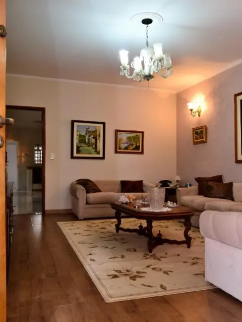 Foto 9 de Casa com 4 quartos à venda, 247m2 em Jaguariuna - SP