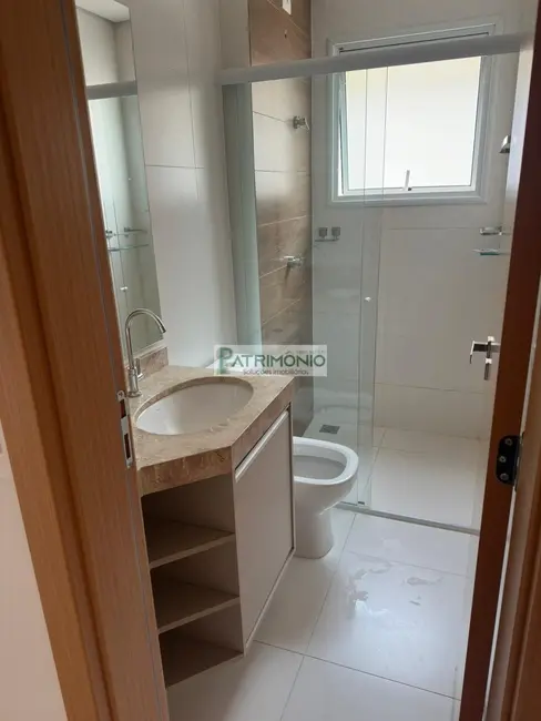 Apartamento com 3 quartos para alugar, 115m2 em Jaguariuna - SP - imagem 2 Foto 2 de Apartamento com 3 quartos para alugar, 115m2 em Jaguariuna - SP