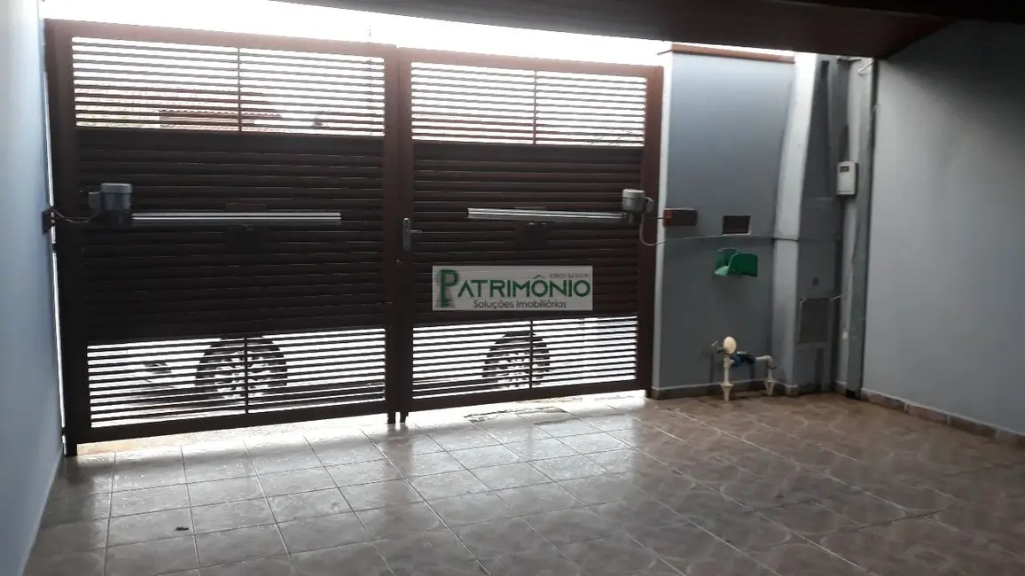 Foto 1 de Casa com 2 quartos à venda, 80m2 em Jaguariuna - SP