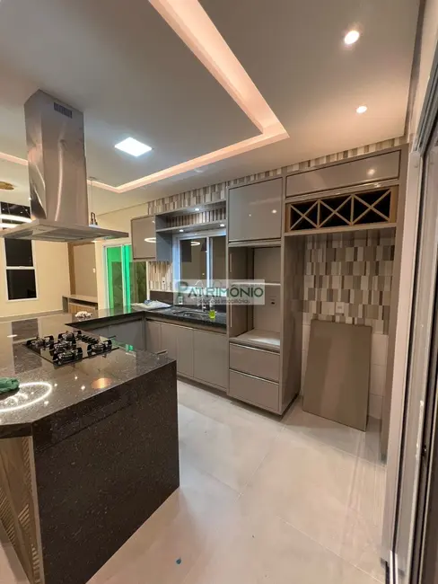 Foto 4 de Casa de Condomínio com 3 quartos à venda, 160m2 em Jaguariuna - SP