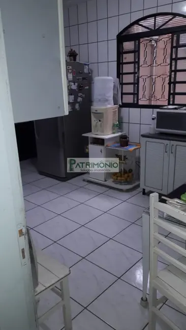 Foto 5 de Casa com 4 quartos à venda, 225m2 em Jaguariuna - SP