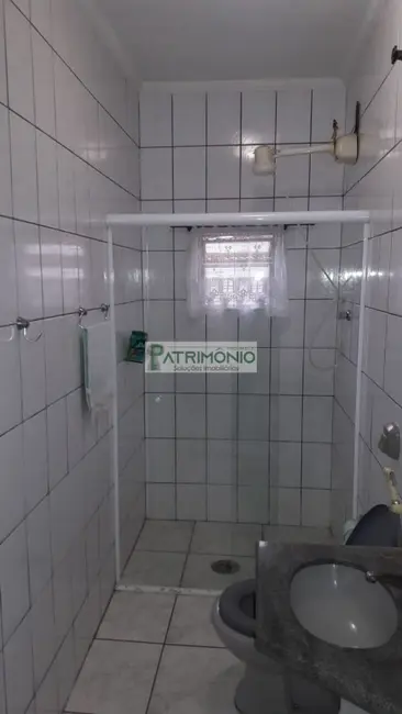 Foto 2 de Casa com 4 quartos à venda, 225m2 em Jaguariuna - SP