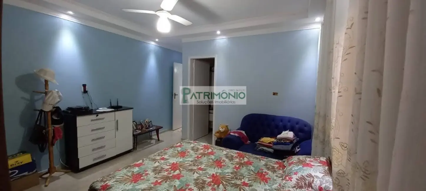 Foto 2 de Casa com 2 quartos à venda, 141m2 em Jaguariuna - SP