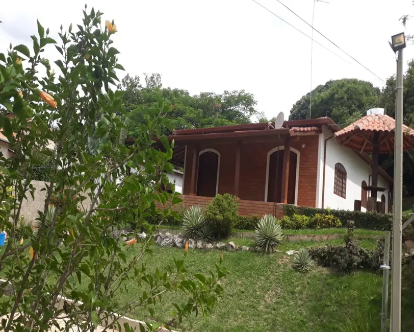 Foto 1 de Chácara com 3 quartos para alugar, 1412m2 em Jaguariuna - SP