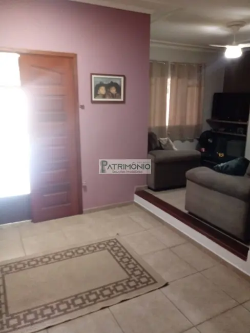 Foto 5 de Casa com 4 quartos à venda, 331m2 em Jaguariuna - SP