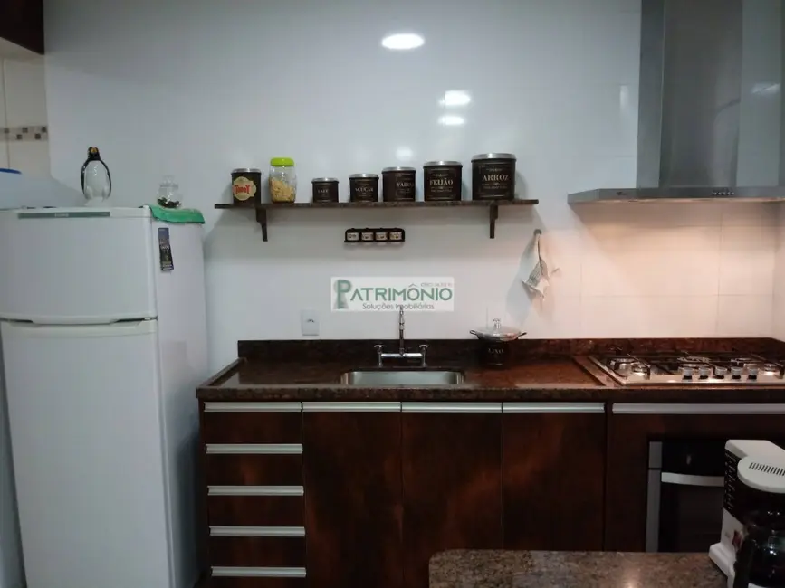 Foto 9 de Casa com 4 quartos à venda, 331m2 em Jaguariuna - SP