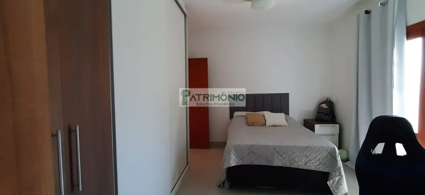 Foto 9 de Casa com 3 quartos à venda, 244m2 em Jaguariuna - SP