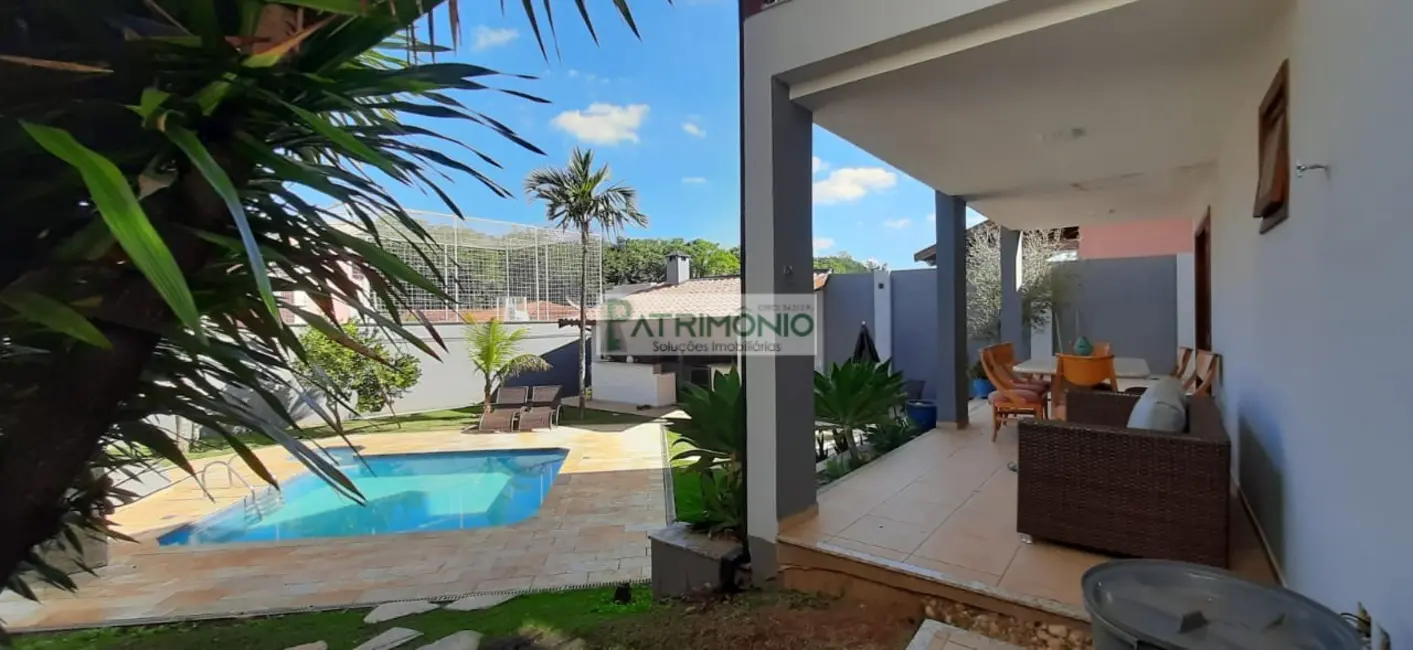 Foto 2 de Casa com 3 quartos à venda, 244m2 em Jaguariuna - SP