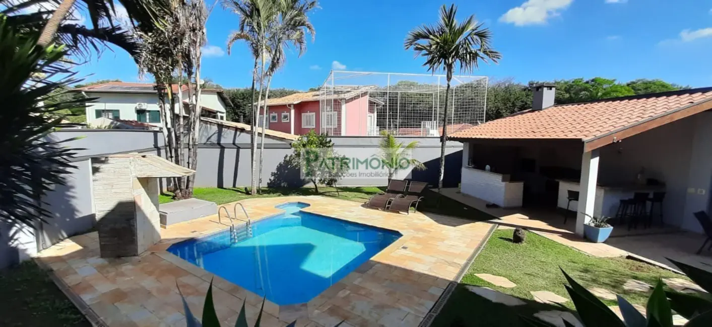 Foto 1 de Casa com 3 quartos à venda, 244m2 em Jaguariuna - SP