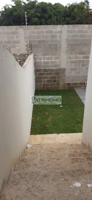 Foto 2 de Casa com 2 quartos à venda, 140m2 em Jaguariuna - SP