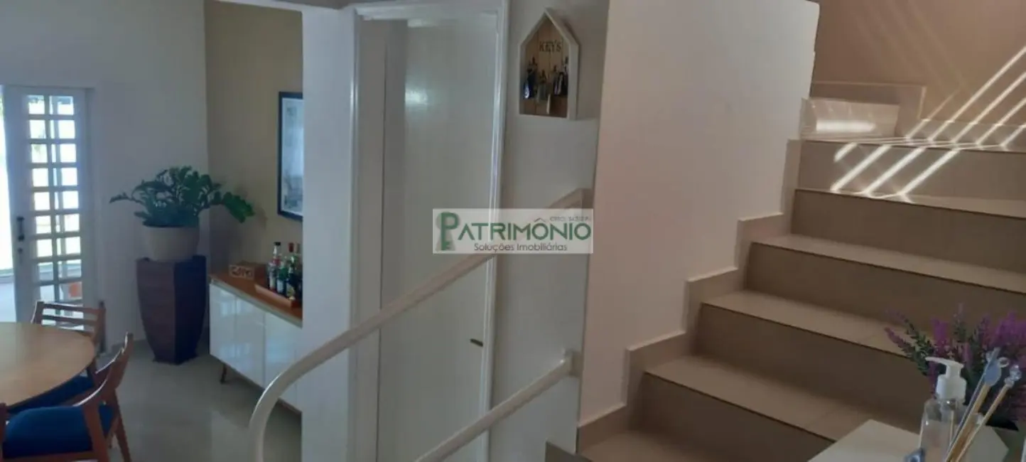 Foto 2 de Casa com 3 quartos à venda, 175m2 em Jaguariuna - SP