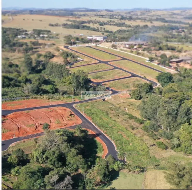 Foto 1 de Terreno / Lote à venda, 300m2 em Jaguariuna - SP