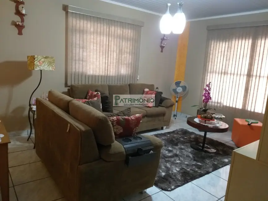 Foto 8 de Casa com 2 quartos à venda, 203m2 em Jaguariuna - SP