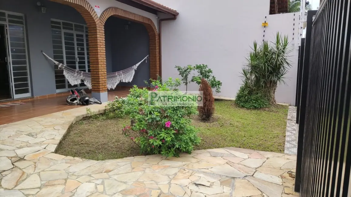 Foto 8 de Casa com 3 quartos à venda, 290m2 em Centro, Ubatuba - SP