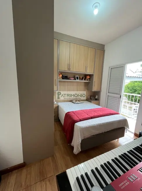 Foto 3 de Casa de Condomínio com 3 quartos à venda, 214m2 em Jaguariuna - SP