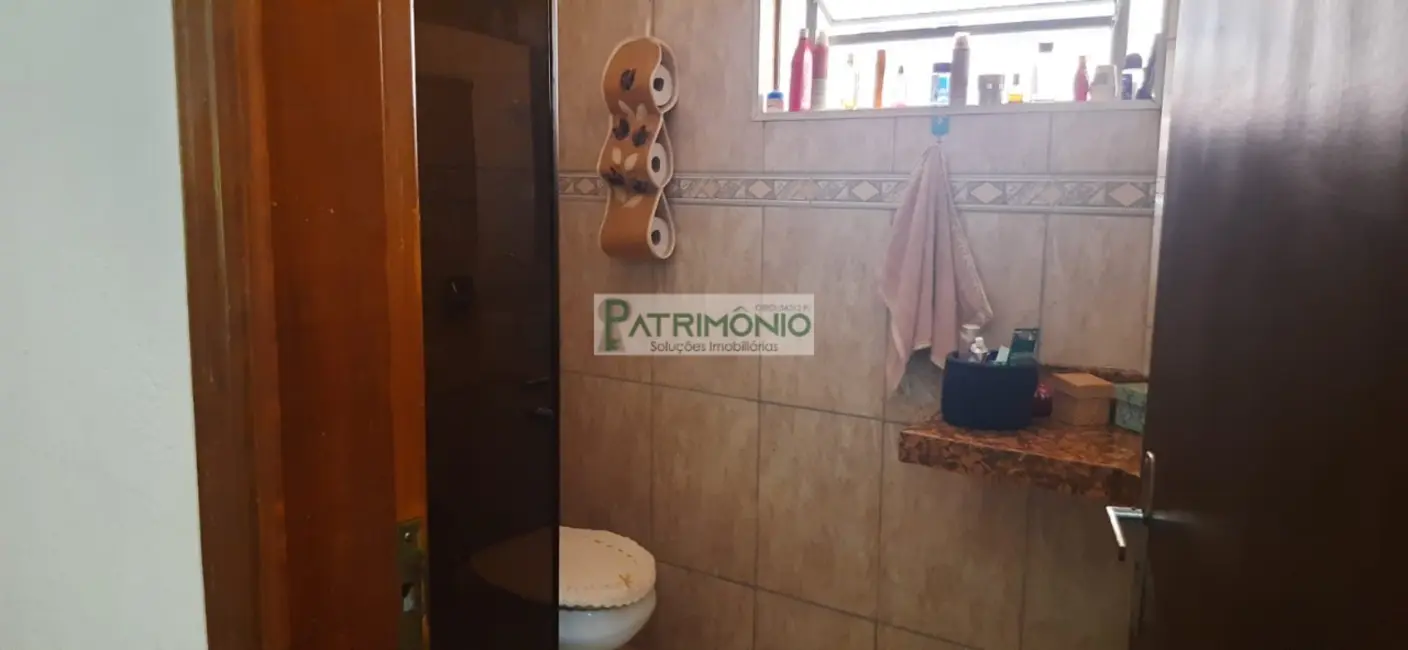 Foto 2 de Casa com 3 quartos à venda, 184m2 em Jaguariuna - SP