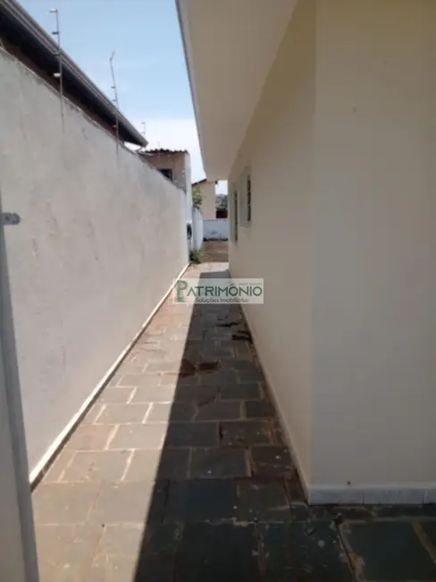 Foto 3 de Casa com 2 quartos à venda, 95m2 em Jaguariuna - SP