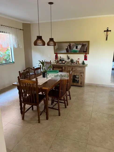 Foto 9 de Casa com 3 quartos à venda, 241m2 em Jaguariuna - SP