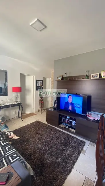 Foto 5 de Apartamento com 2 quartos à venda, 75m2 em Jaguariuna - SP