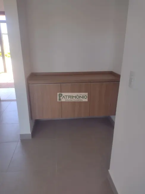 Foto 9 de Casa de Condomínio com 3 quartos à venda, 180m2 em Jaguariuna - SP
