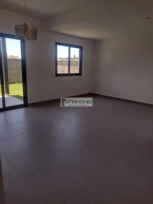 Foto 3 de Casa de Condomínio com 3 quartos à venda, 180m2 em Jaguariuna - SP