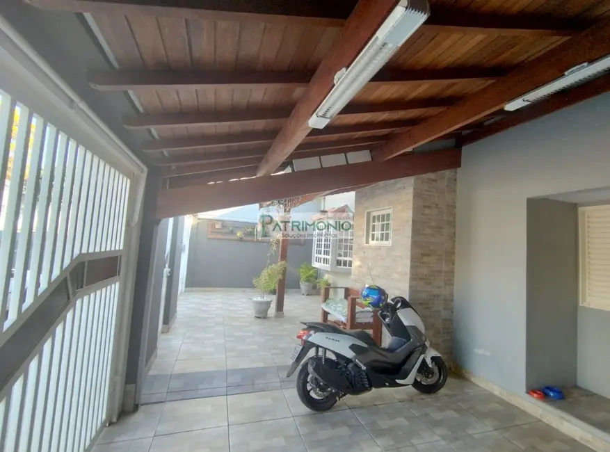 Foto 1 de Casa com 2 quartos à venda, 74m2 em Jaguariuna - SP