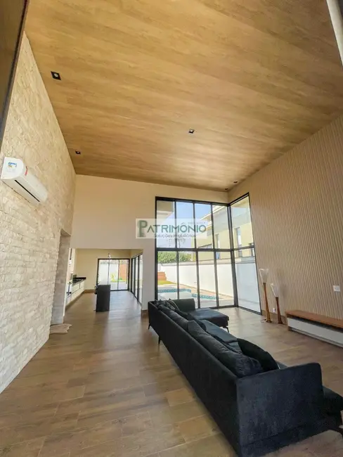 Foto 1 de Casa de Condomínio com 3 quartos à venda, 238m2 em Jaguariuna - SP